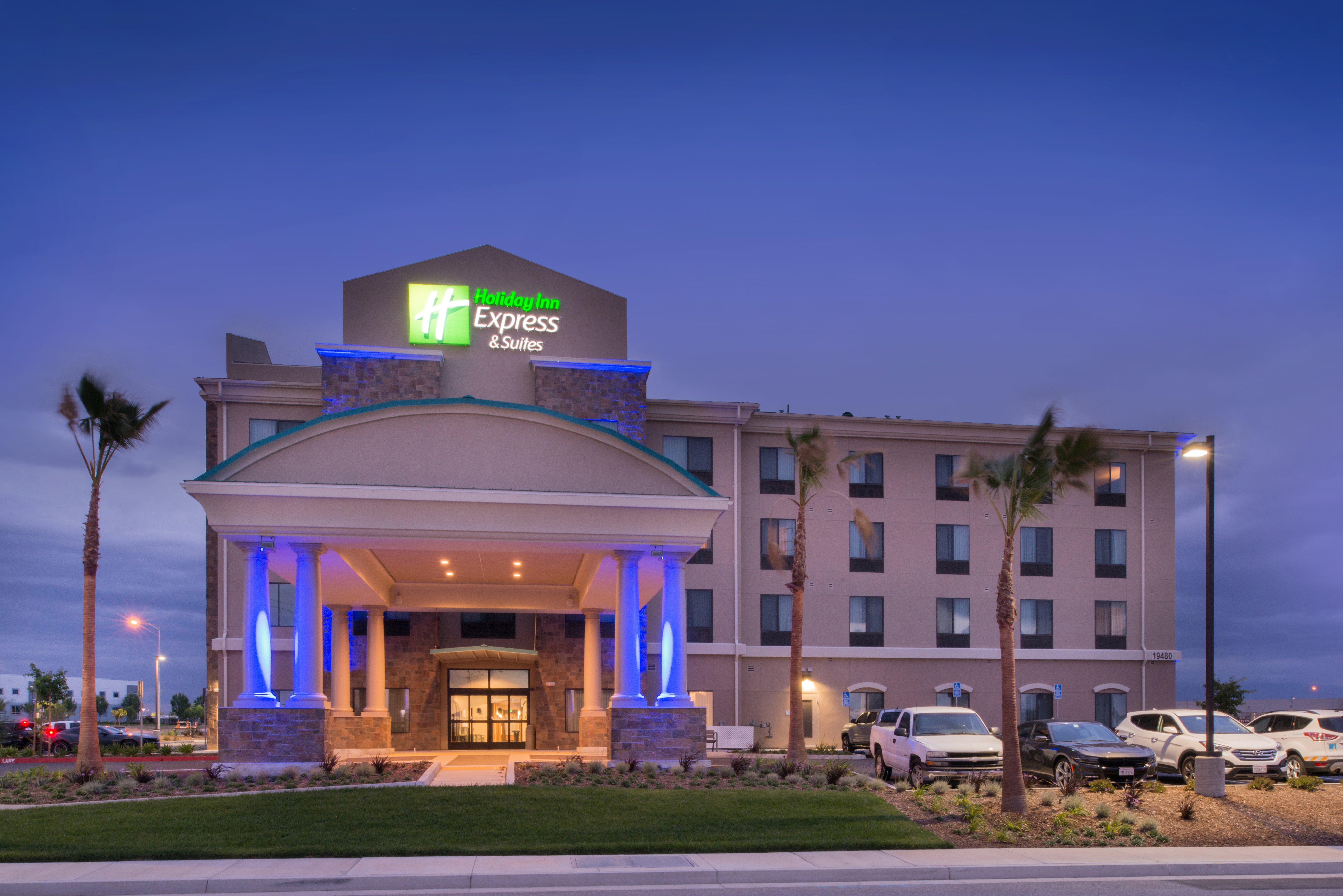 Holiday Inn Express & Suites Bakersfield Airport By Ihg Zewnętrze zdjęcie